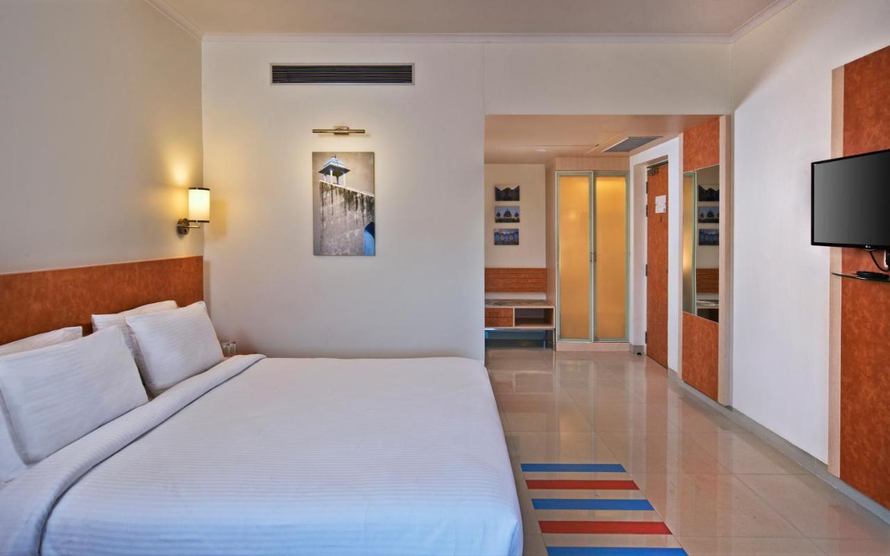 Nirwana Hometel Jaipur- A Sarovar Hotel Exterior foto